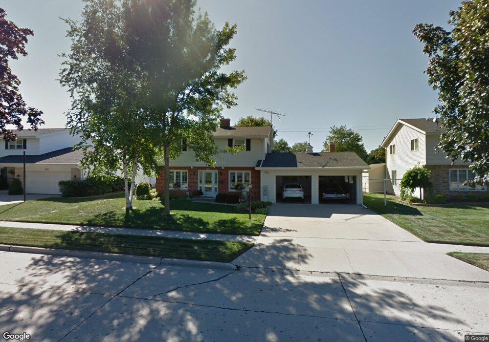 1628 Miriam Rd, Manitowoc, WI 54220 - photo 1