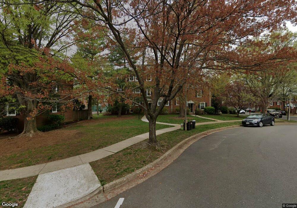 4903 30th St S unit B1, Arlington, VA 22206 - photo 1