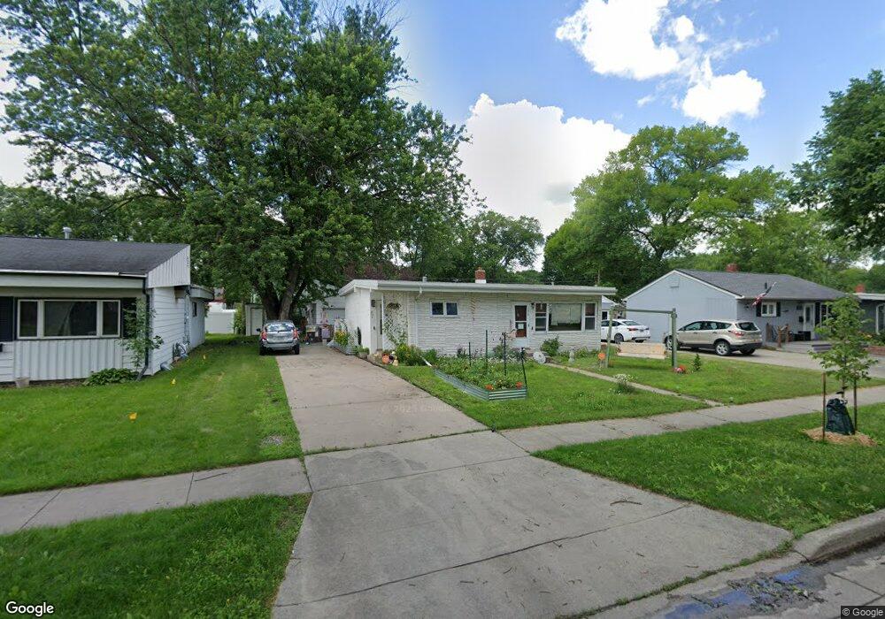 1017 17th St S, Fargo, ND 58103 - photo 1