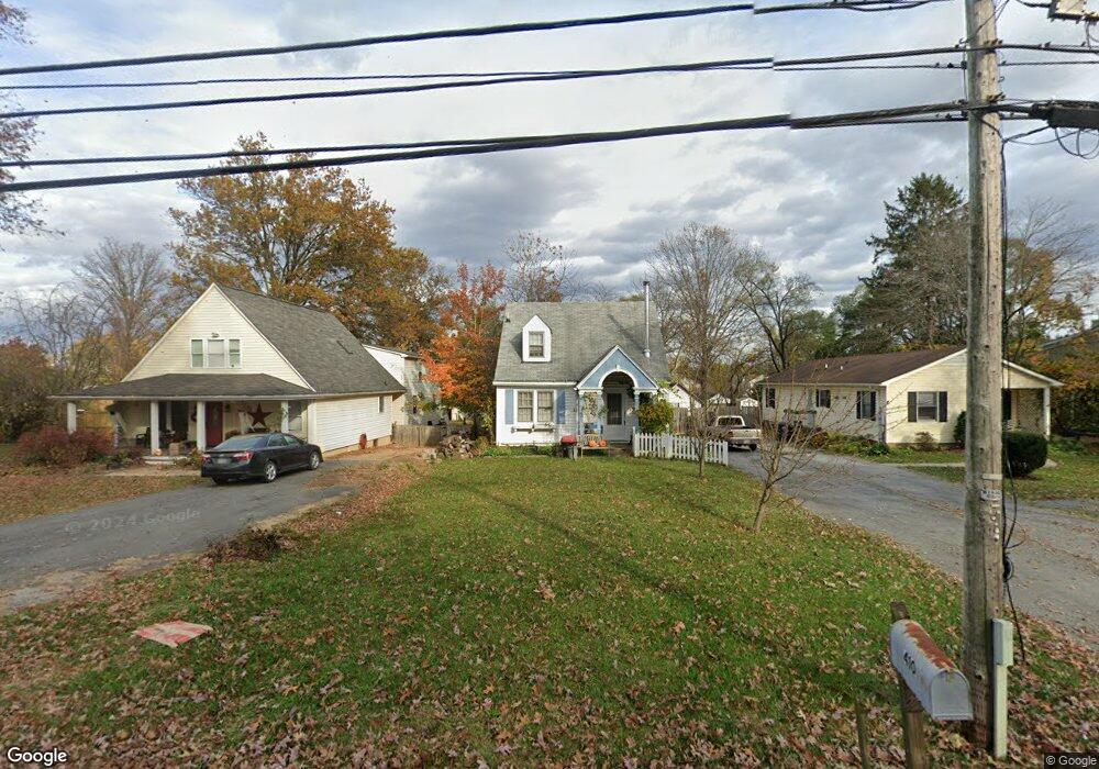 410 S Maple Ave, Purcellville, VA 20132 - photo 1