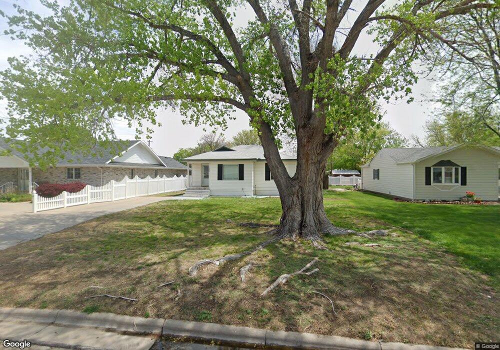 1002 S Adams St, Hugoton, KS 67951 - photo 1