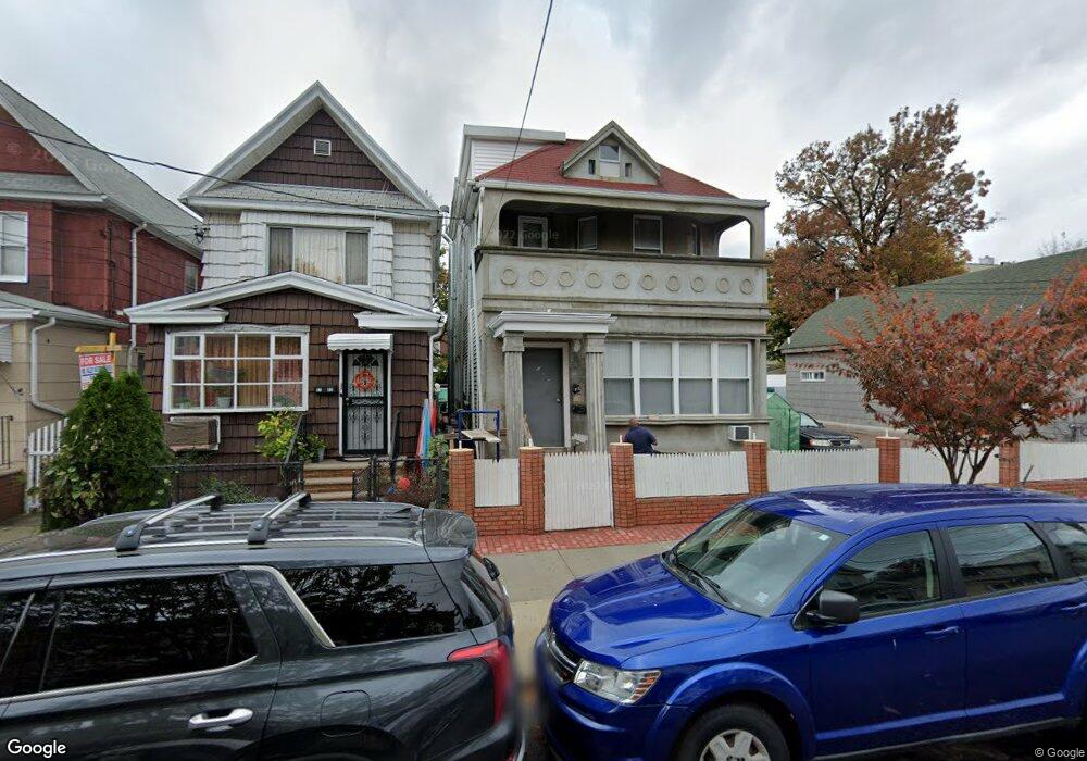 8780 109th St, Richmond Hill, NY 11418 - photo 1