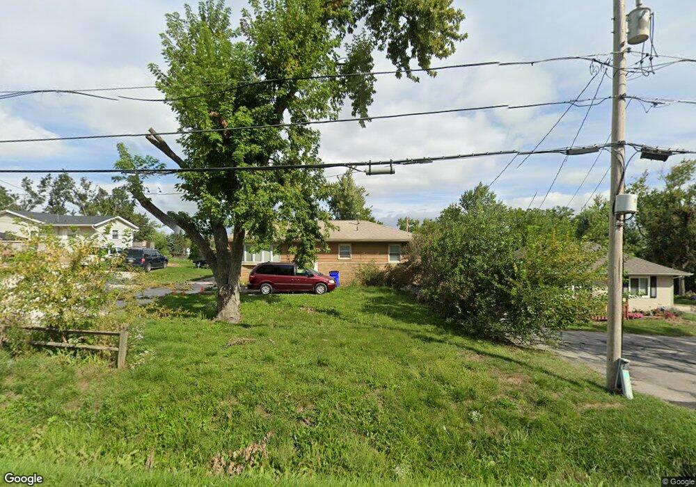 3904 E Ave NW, Cedar Rapids, IA 52405 - photo 1