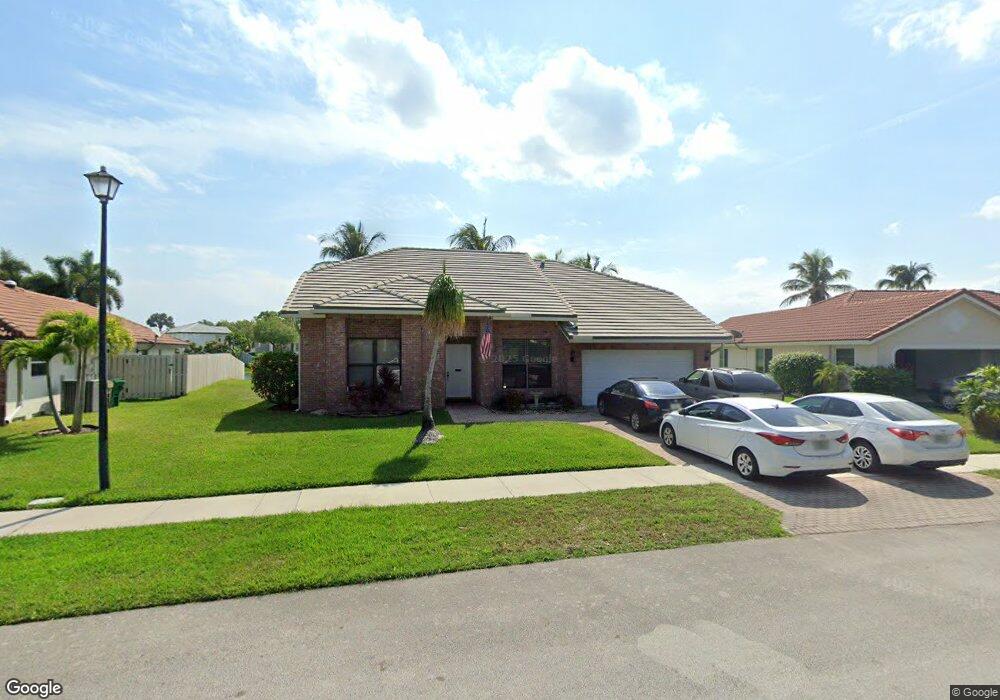 920 Amherst Ave, Davie, FL 33325 - photo 1