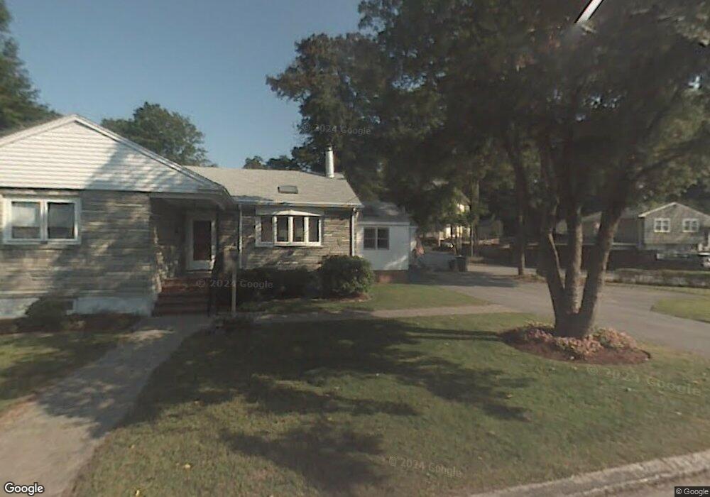 4 Spring St, Wakefield, MA 01880 - photo 1