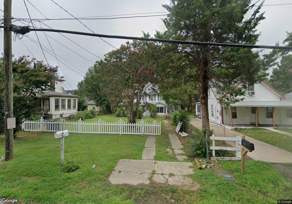 217 Hawthorn St, Colonial Beach, VA 22443 - photo 1