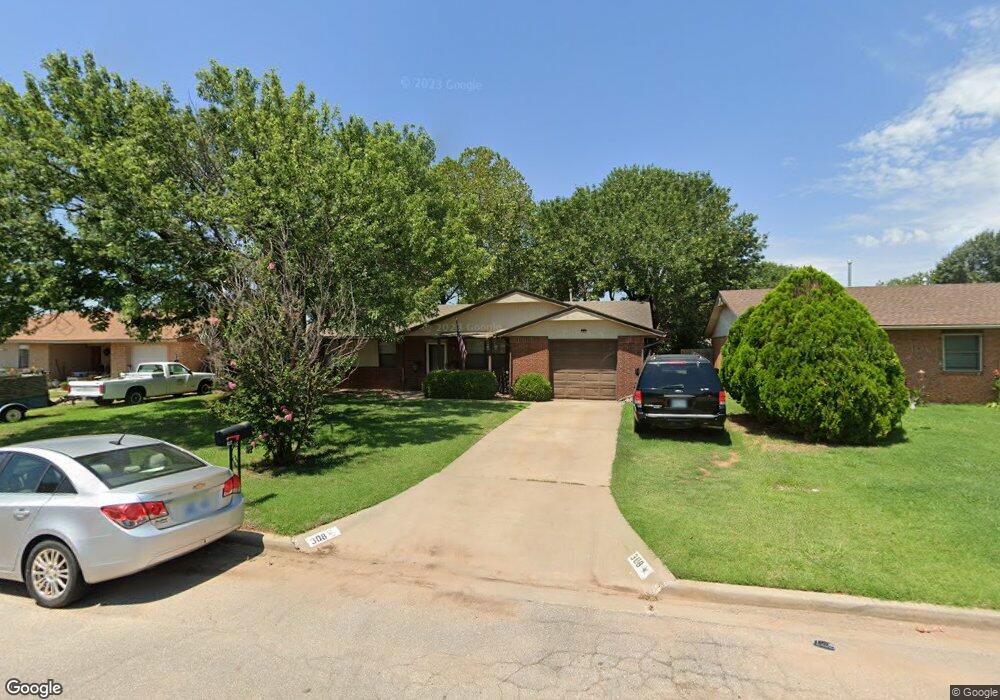 308 Deer Dr, Cache, OK 73527 - photo 1