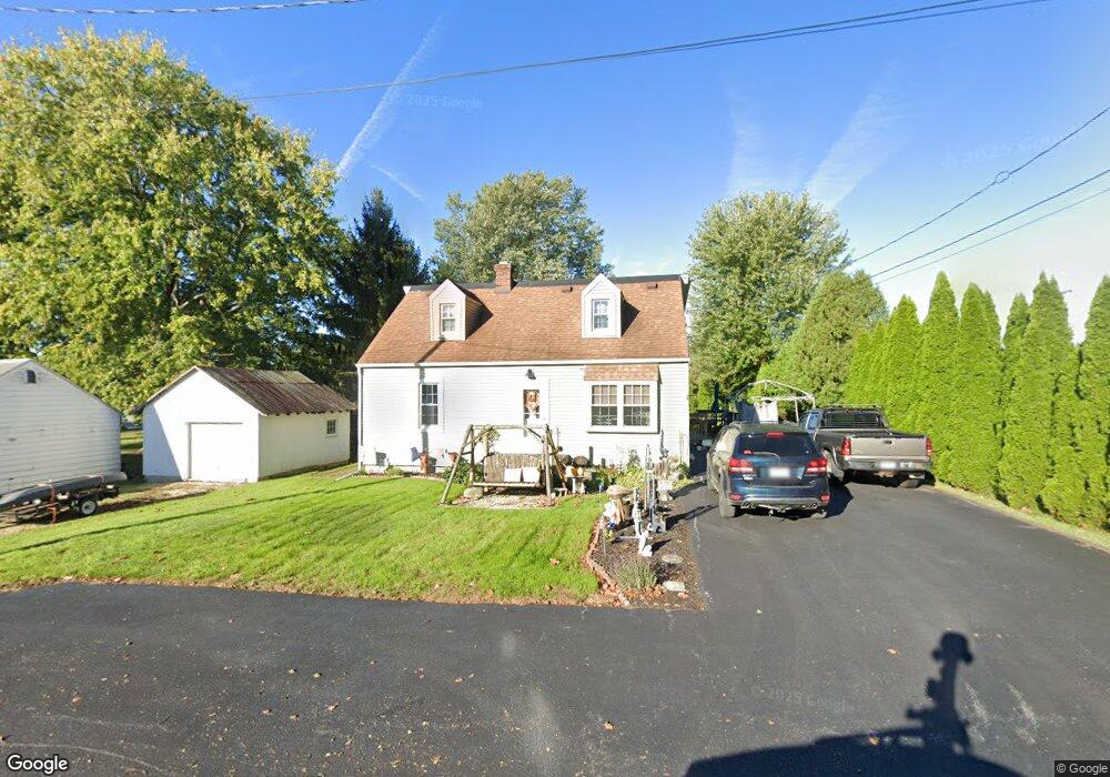 11287 Walnut St, Wapakoneta, OH 45895 - photo 1