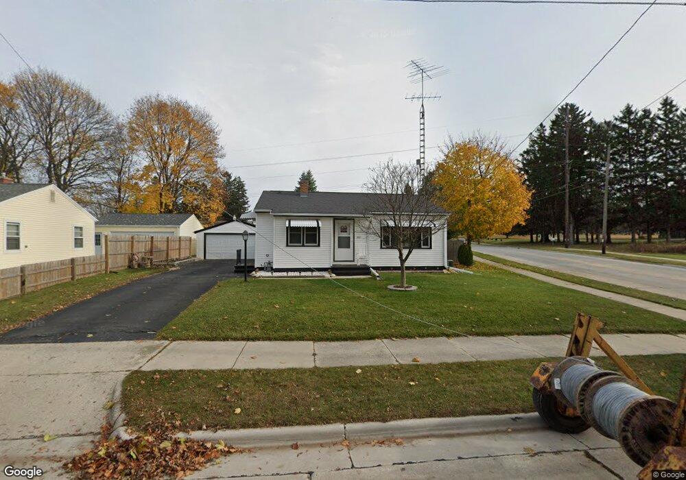 901 N 23rd St, Manitowoc, WI 54220 - photo 1