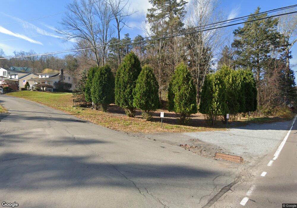 3375 Lakeside Dr, Harveys Lake, PA 18618 - photo 1