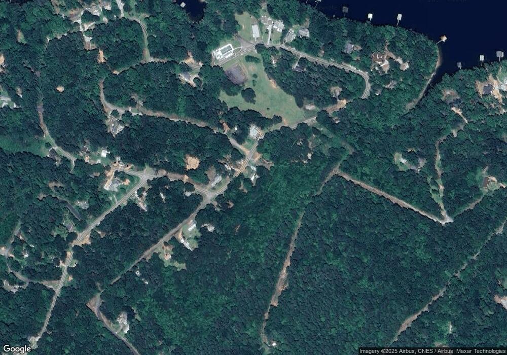 975 Shorewood Cir, Toccoa, GA 30577 - photo 1