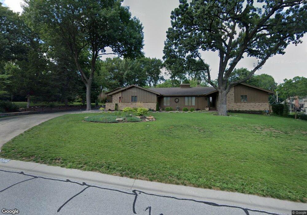 10206 W 69th St, Shawnee, KS 66203 - photo 1