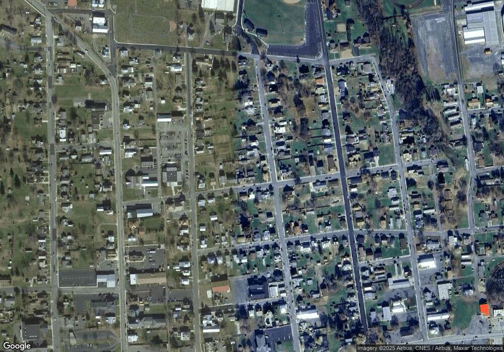 113 Highland Ave, Petersburg, WV 26847 - photo 1