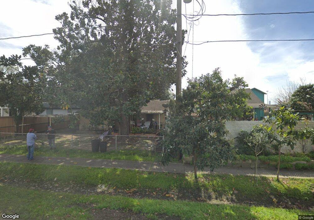 3918 Linder St, Houston, TX 77026 - photo 1