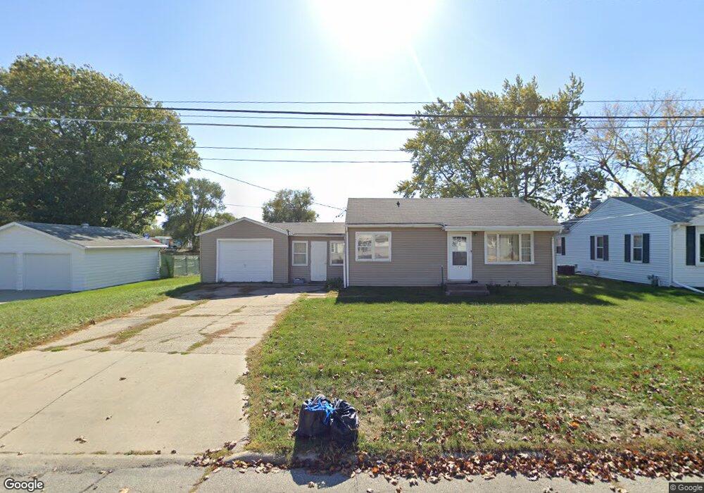 1709 N 2nd Ave E, Newton, IA 50208 - photo 1