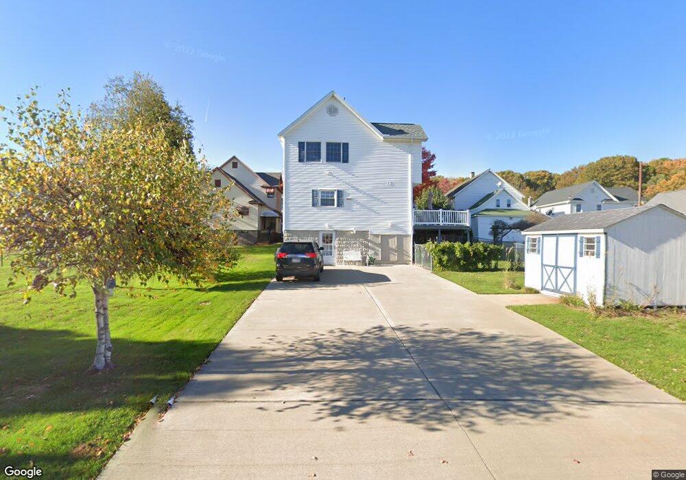 1176 Breaker St, Scranton, PA 18519 - photo 1