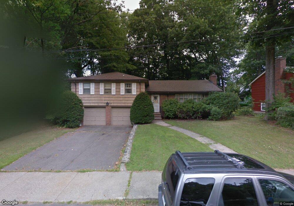 9 Robin Ln, New Haven, CT 06515 - photo 1