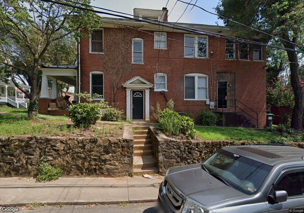 8 University Ct, Charlottesville, VA 22903 - photo 1