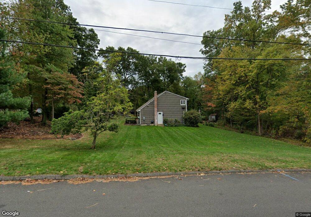 21 Fox Run Rd, Norwalk, CT 06850 - photo 1