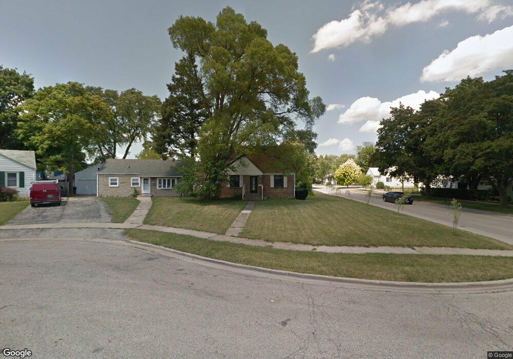 1102 Fairfield Cir, Waukegan, IL 60085 - photo 1