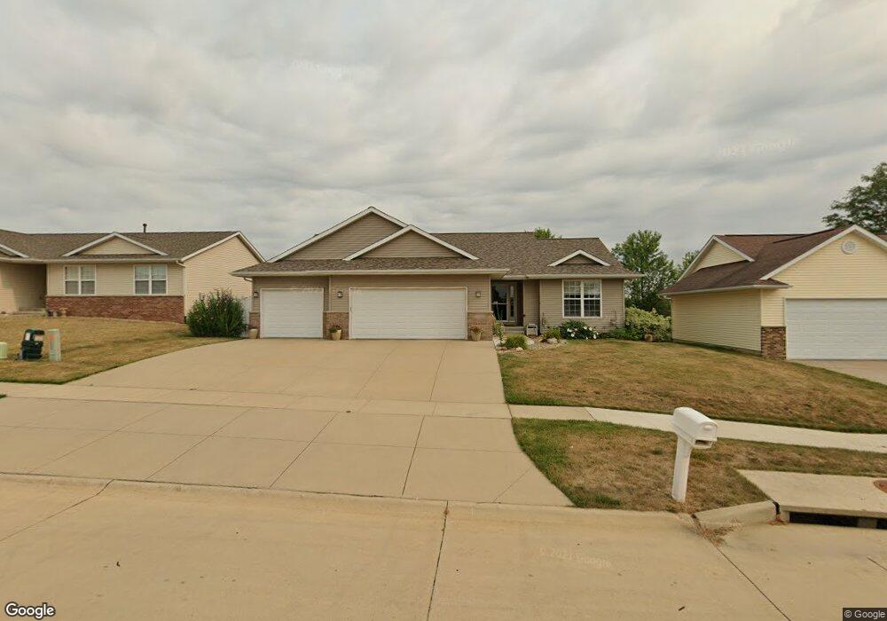 3906 Banar Ave SW, Cedar Rapids, IA 52404 - photo 1