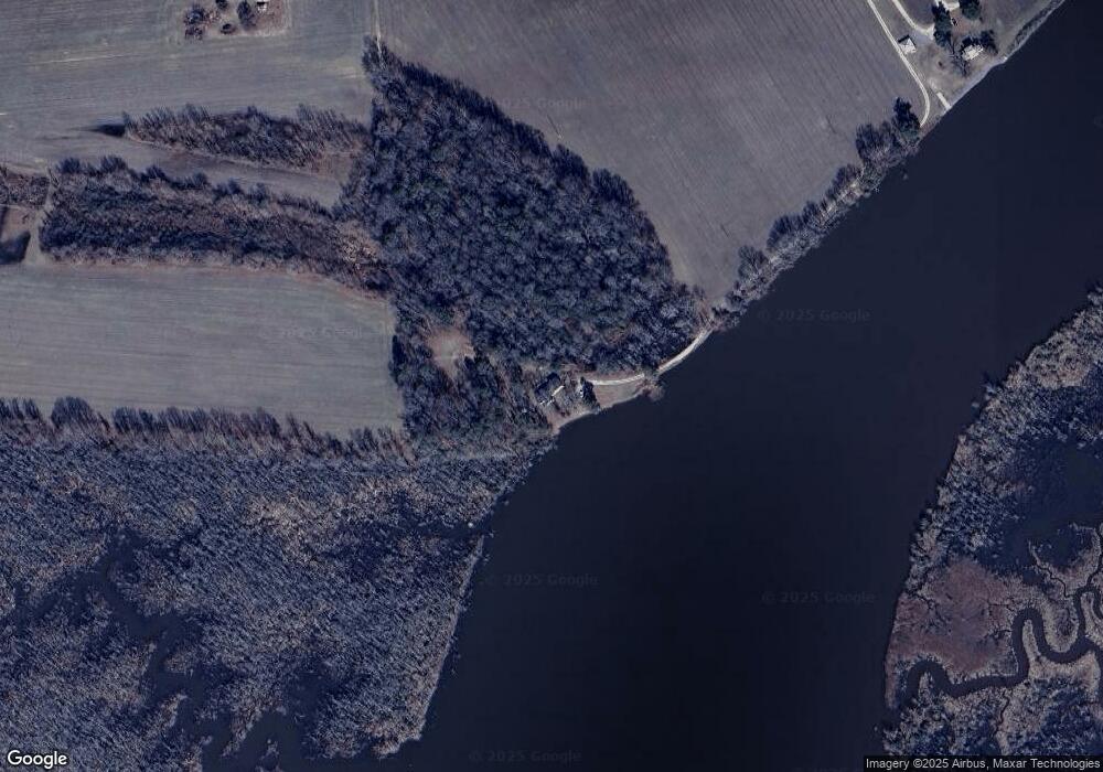 879 Smith Ferry Rd, West Point, VA 23181 - photo 1