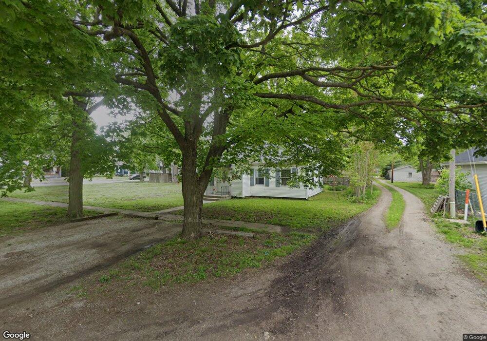 112 N 26th St, Mattoon, IL 61938 - photo 1