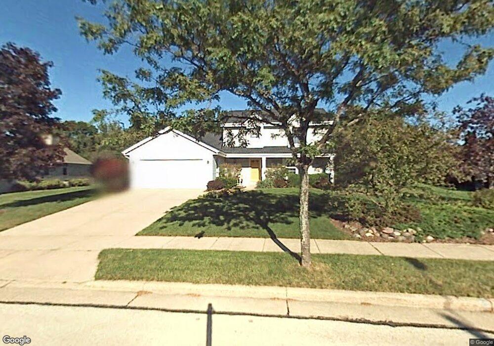 1923 Fieldcrest Ln, Waukesha, WI 53186 - photo 1