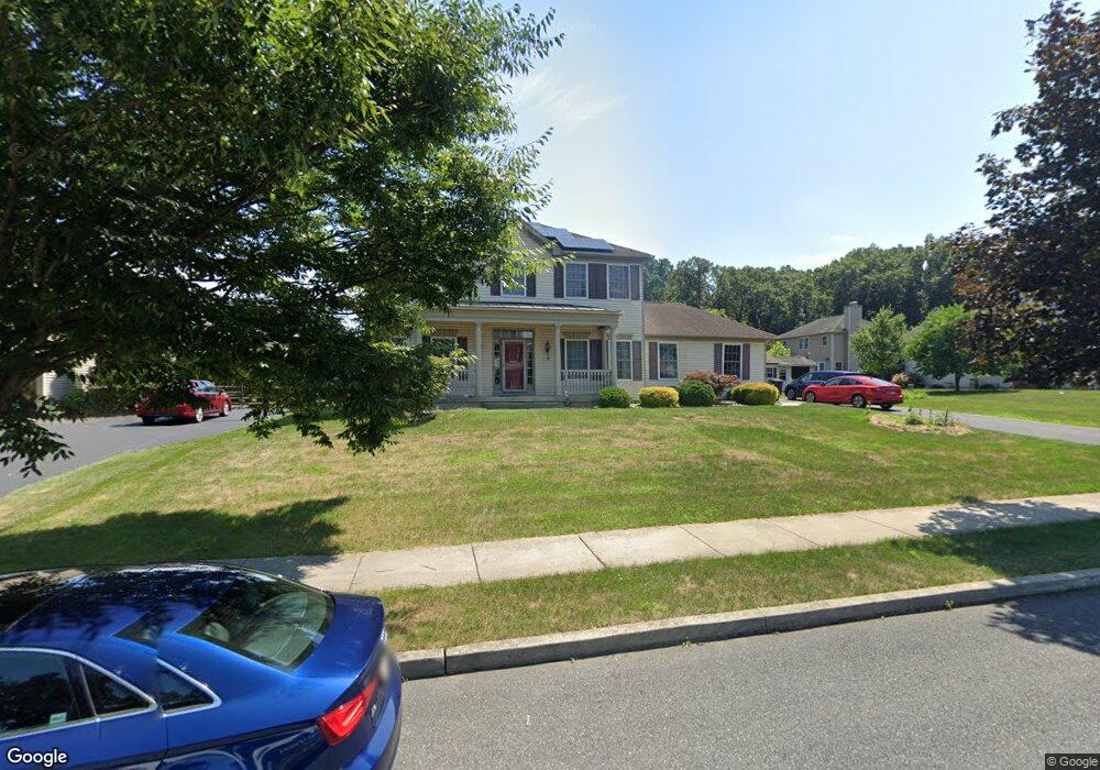 1153 Wheaton Dr, Bethlehem, PA 18017 - photo 1