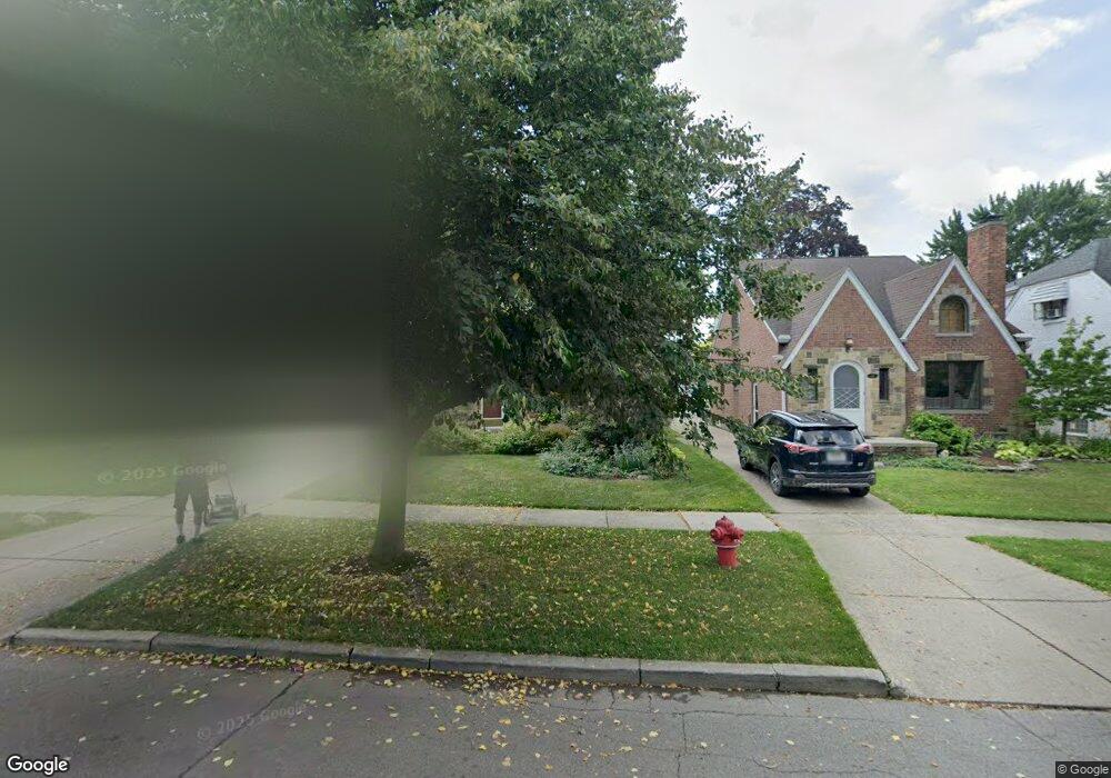 405 Cloverly Rd, Grosse Pointe Farms, MI 48236 - photo 1