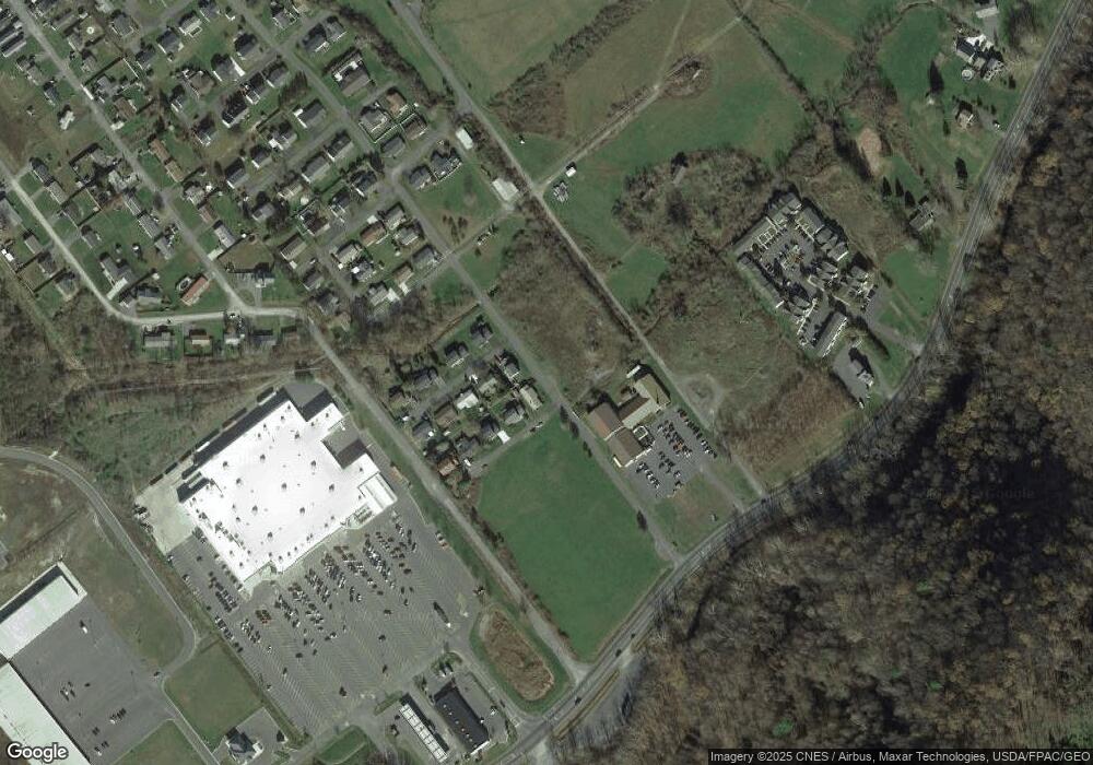 125 Bobwhite Dr, Keyser, WV 26726 - photo 1