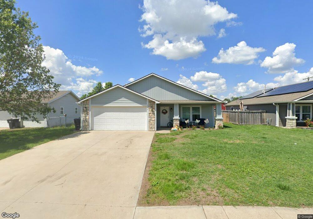 1514 SW 72nd Place, Topeka, KS 66619 - photo 1