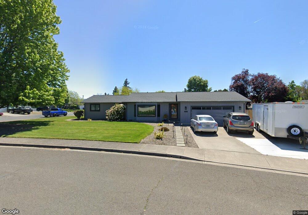 102 Shadow Wood Ct, Central Point, OR 97502 - photo 1