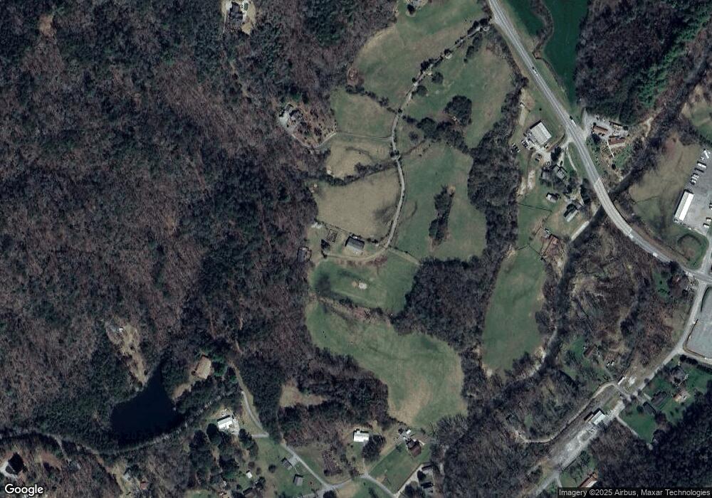 8206 Lakewood Hwy, Mineral Bluff, GA 30559 - photo 1