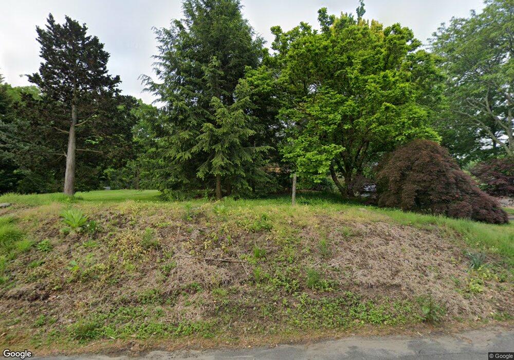 28 Pauline St, Trumbull, CT 06611 - photo 1