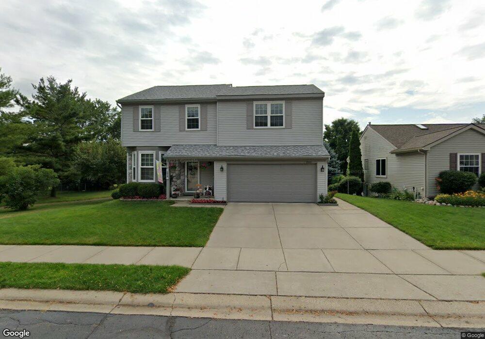 1013 Dartmouth Ln, Waterford, MI 48327 - photo 1