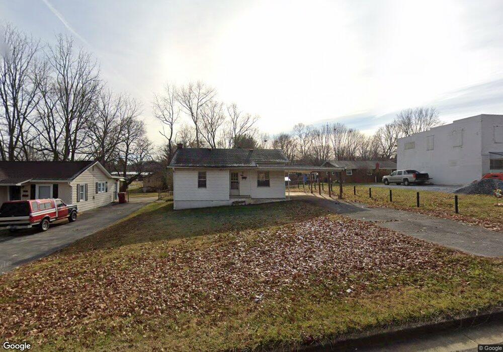 1710 E Unaka Ave, Johnson City, TN 37601 - photo 1