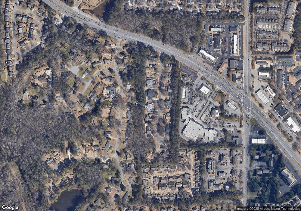 135 Great Oaks Ln, Roswell, GA 30075 - photo 1