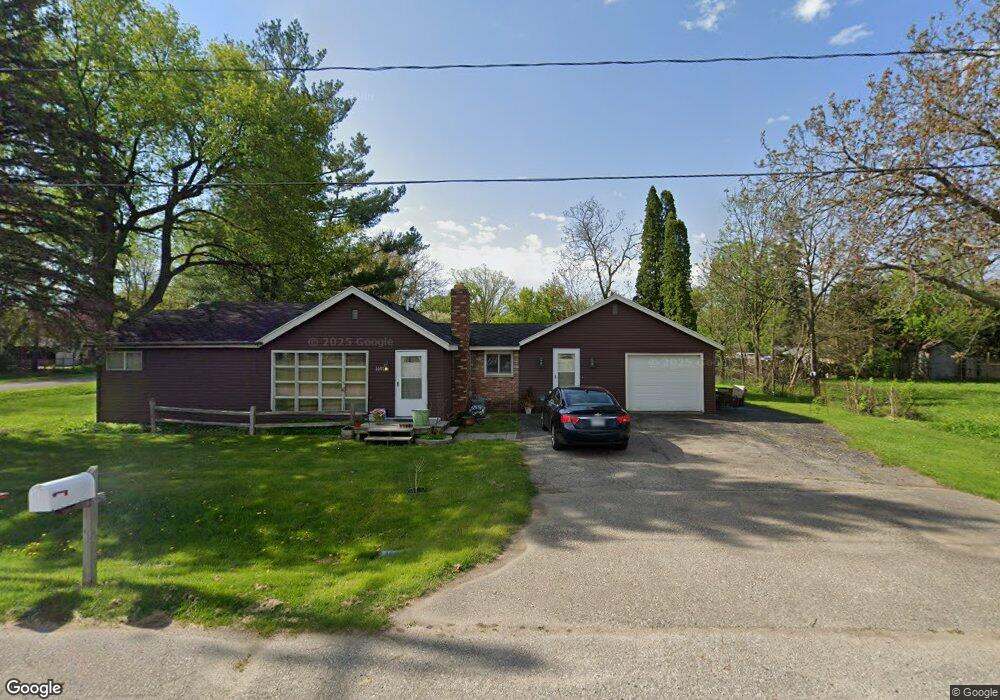 1097 W Mclean Ave, Flint, MI 48507 - photo 1