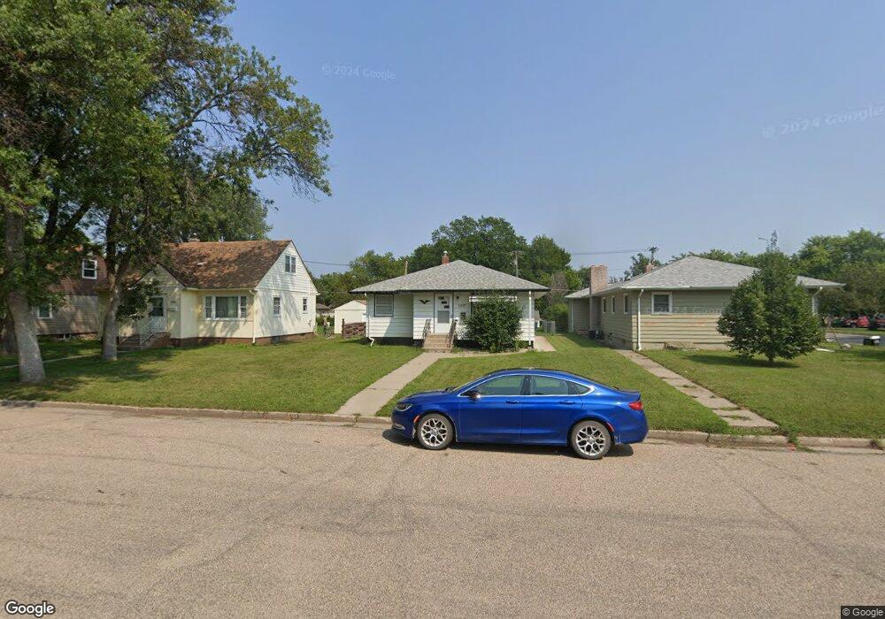 1217 10th Ave SE, Jamestown, ND 58401 - photo 1