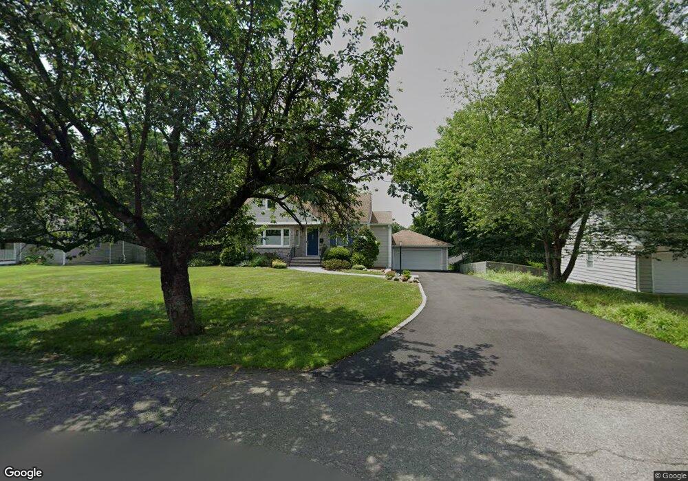 10 Oweno Rd, Mahwah, NJ 07430 - photo 1