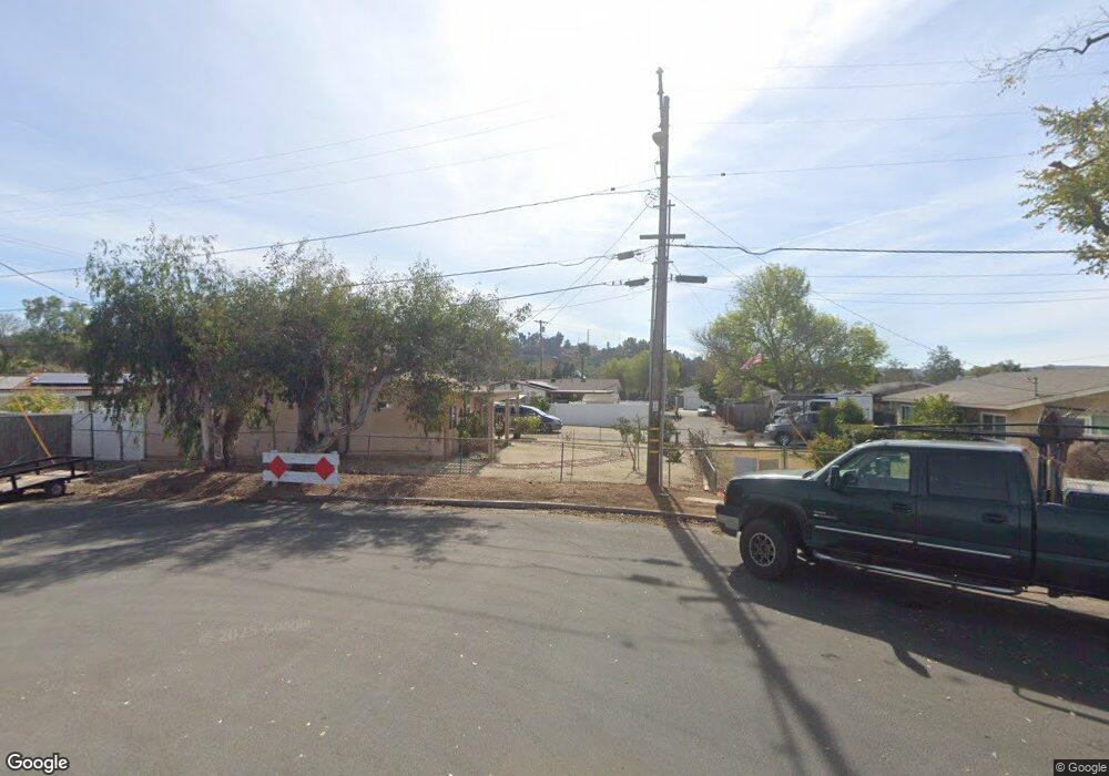 13716 Somerset Rd, Poway, CA 92064 - photo 1