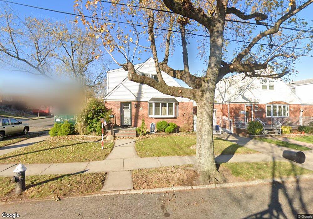 2520 157th St, Flushing, NY 11354 - photo 1