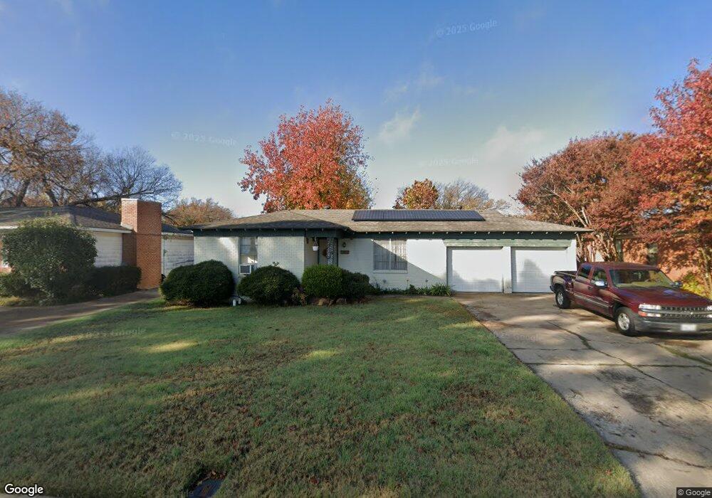 1229 Simpson Dr, Hurst, TX 76053 - photo 1