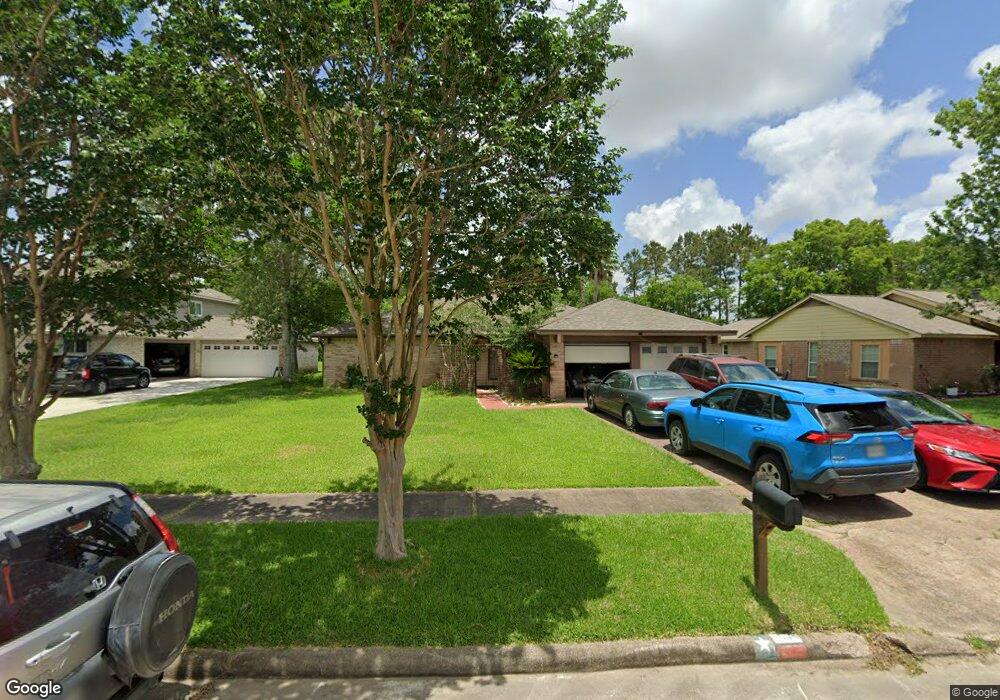 626 W Castle Harbour Dr, Friendswood, TX 77546 - photo 1