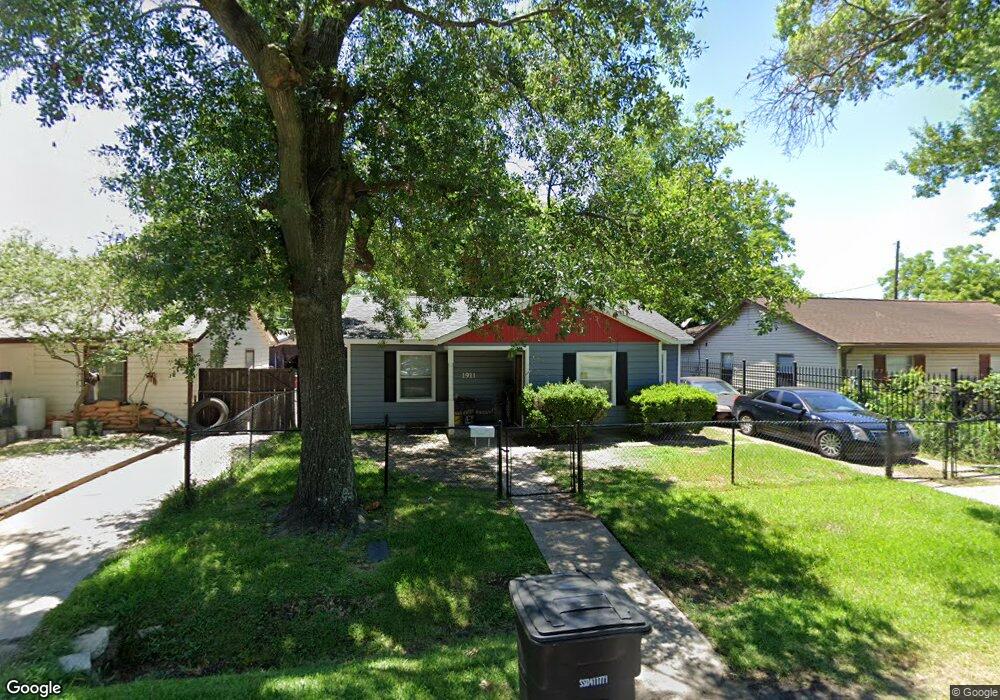 1911 Walton St, Houston, TX 77009 - photo 1