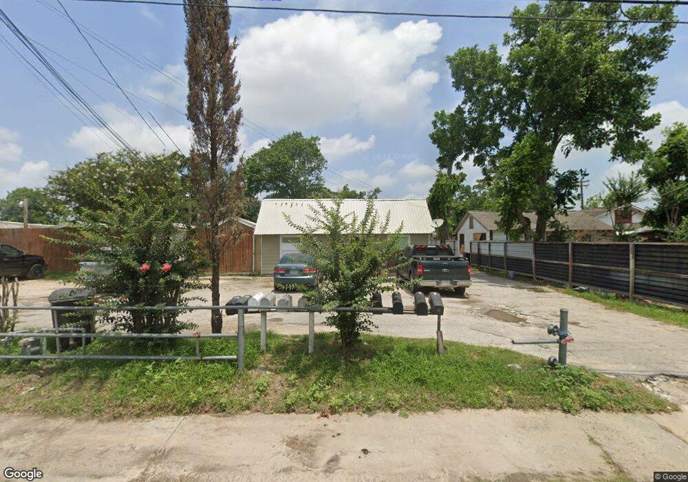 825 Berry Rd, Houston, TX 77022 - photo 1