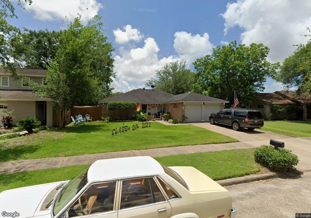 504 Belmont Dr, Friendswood, TX 77546 - photo 1