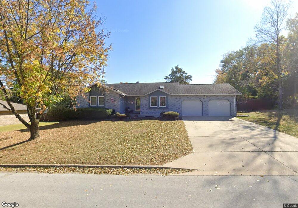 904 Laurel Dr, Rolla, MO 65401 - photo 1