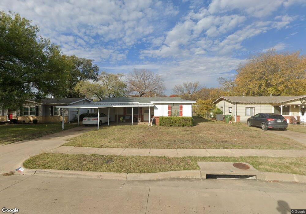 705 Greenway Dr, Hurst, TX 76053 - photo 1